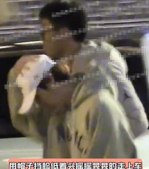 邓超_邓超抱邓涵之照片_奔跑兄弟邓超邓超孙俪
