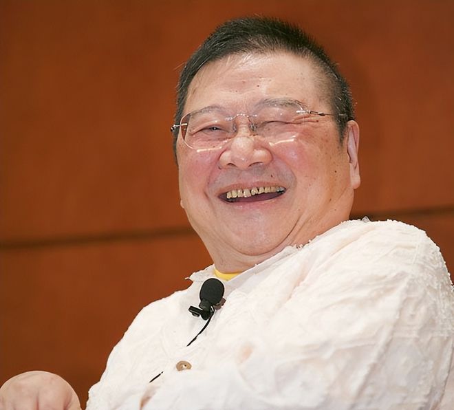 李小龙的感情生活_李小龙的家庭生活与情感故事_李小龙情感家庭故事生活视频