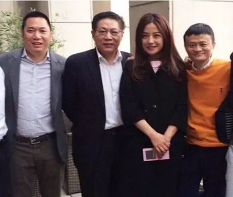 李连杰做生意_李连杰企业家_李连杰的商业合作与成功案例