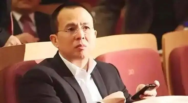 生涯李嘉诚职业成长个人感悟_李嘉诚的职业生涯与个人成长_成功人士李嘉诚的人生目标