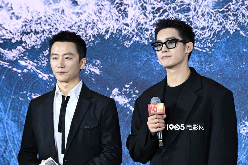 蛟龙行动发布带队出发预告：林超贤导演新作水下战场全面升级