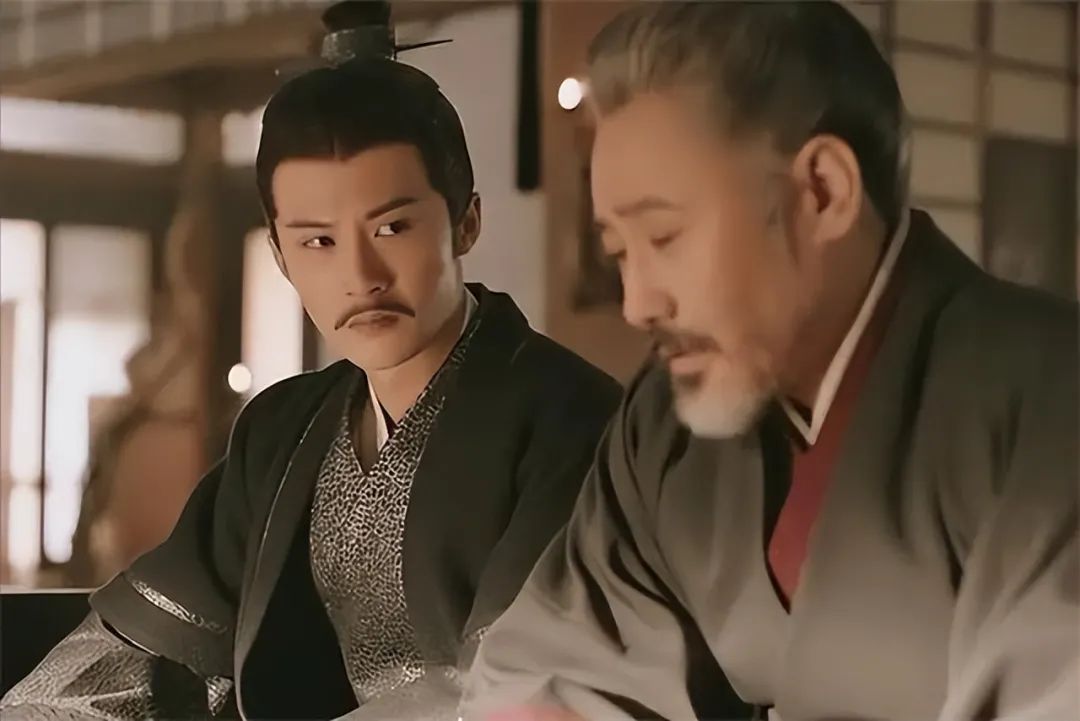 诸葛臣贤亮关系之间是什么_诸葛亮与贤臣之间的关系_诸葛亮贤相