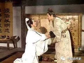 赤壁之战开启三足鼎立格局，诸葛亮对刘备成功起决定性作用