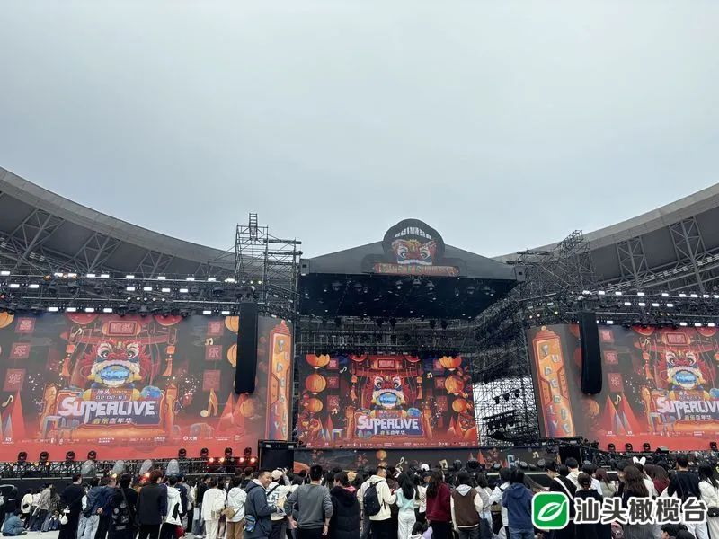 王力宏表演视频_王力宏在音乐节上激情演出，点燃全场氛围_点燃激情传递梦想伴奏