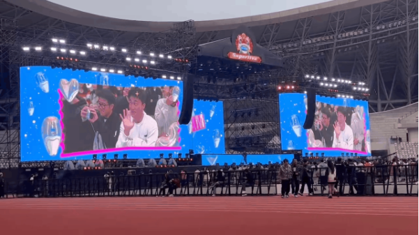 点燃激情传递梦想伴奏_王力宏在音乐节上激情演出，点燃全场氛围_王力宏表演视频