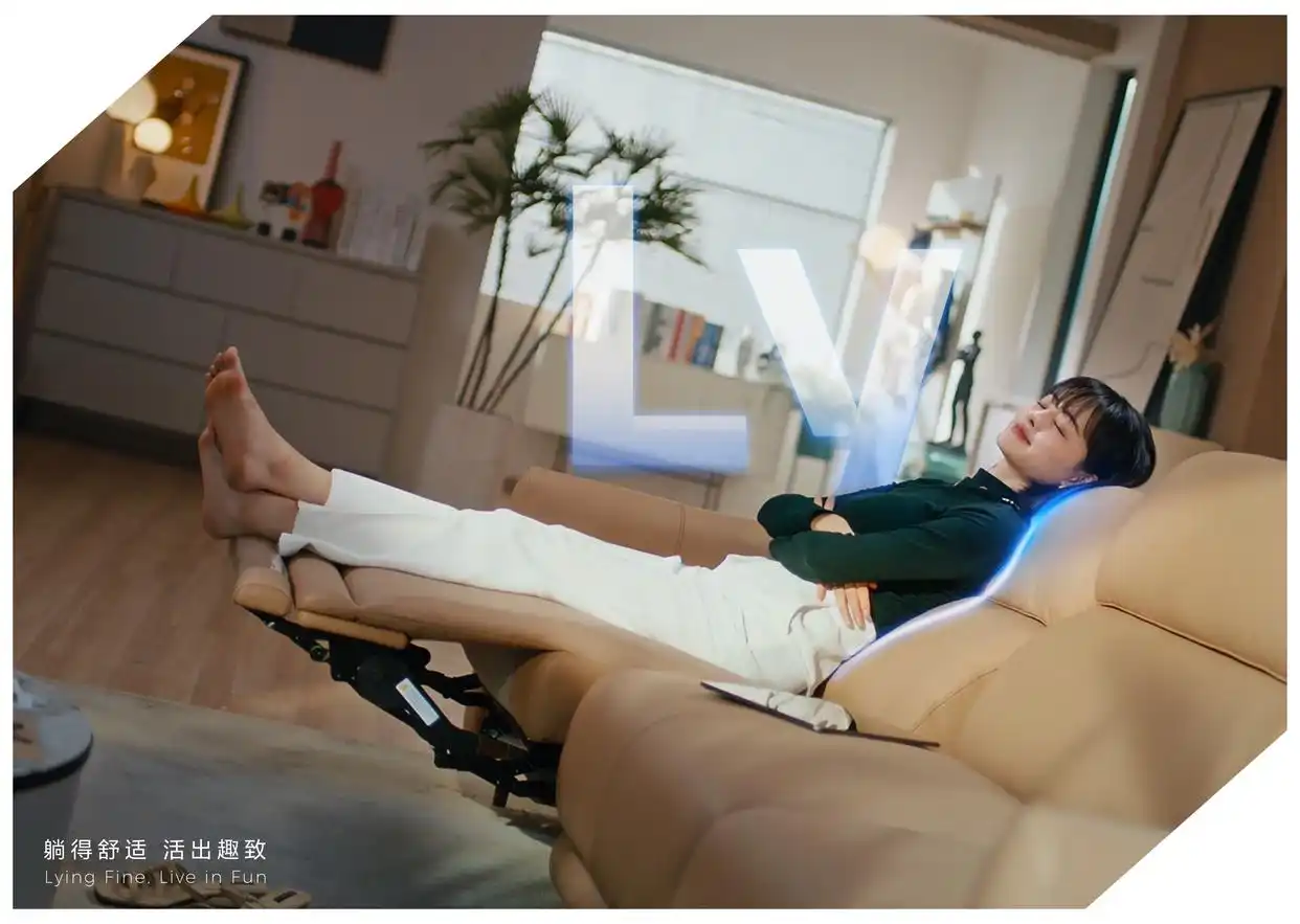 科技家居产品_高科技让生活更轻松：智能家居的魅力_科技感家居设计