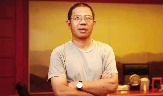 成功背后的坚持作文800_成功背后的坚持_钟睒睒的成功背后：坚持与努力