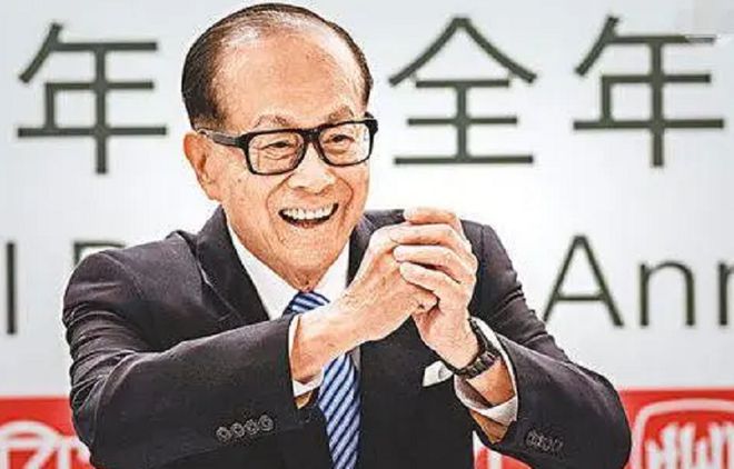 李嘉诚的成功秘诀：坚持与韧性_李嘉诚讲成功的定义_李嘉诚成功秘诀8个字