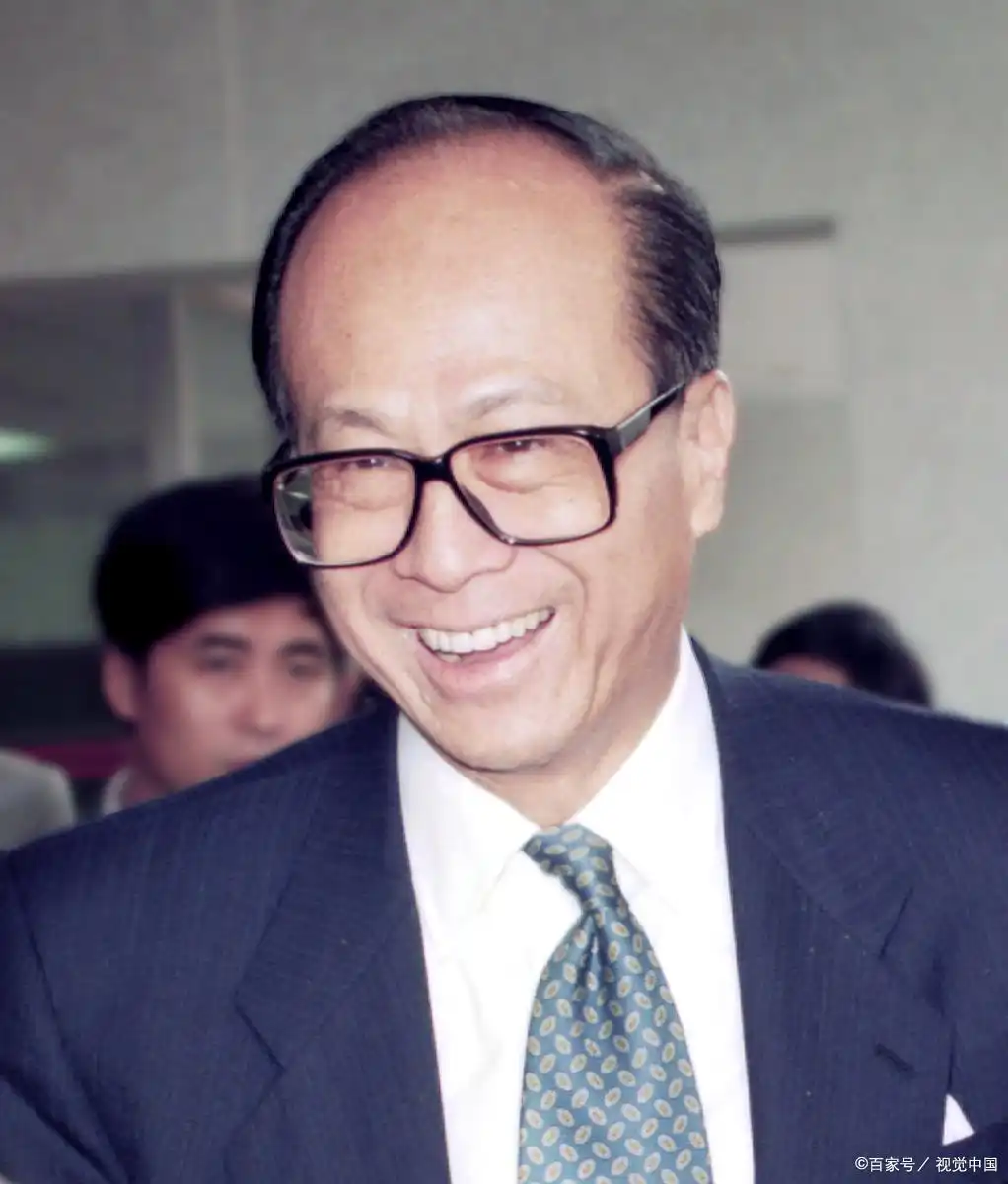 李嘉诚说成功没有捷径_李嘉诚讲成功的定义_李嘉诚的成功秘诀：坚持与韧性
