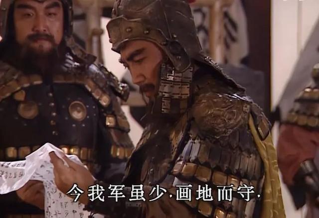 《三国演义》官渡之战，10万大军打曹操2万人，袁绍败在人多内耗（三国演义官渡之战谁赢了）