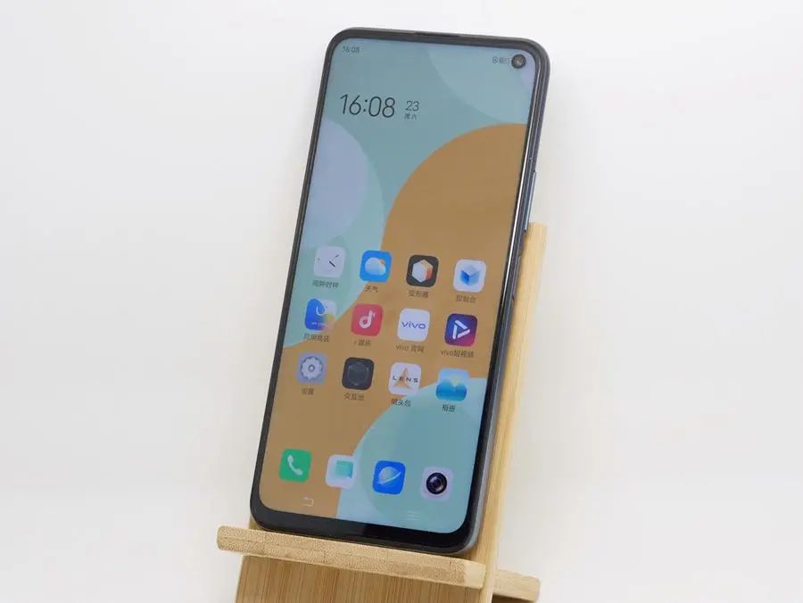 iQOO手机的游戏性能与流畅度评测_iqoo打游戏性价比_iqoo8游戏性能