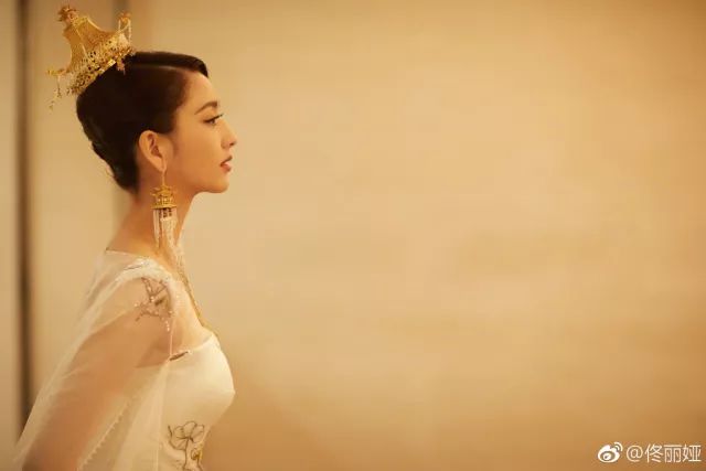 李沁_李沁吧李沁说胡歌最帅_李沁身高
