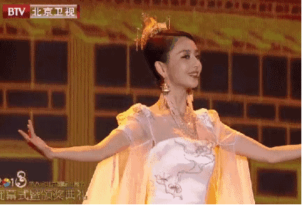 李沁身高_李沁吧李沁说胡歌最帅_李沁