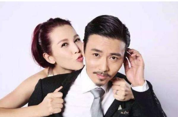 张晋与蔡少芬的爱情故事：娱乐圈中的一股清流，感人肺腑的坚贞爱情