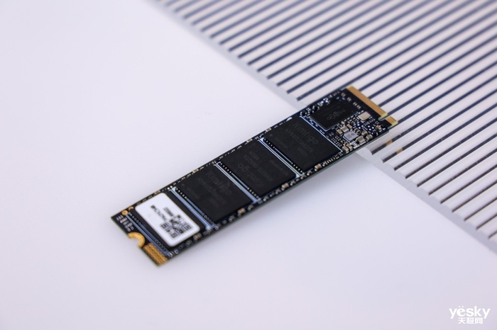 国产阵容“小钢炮” 金泰克TP3500 SE 1TB NVMe固态硬盘评测