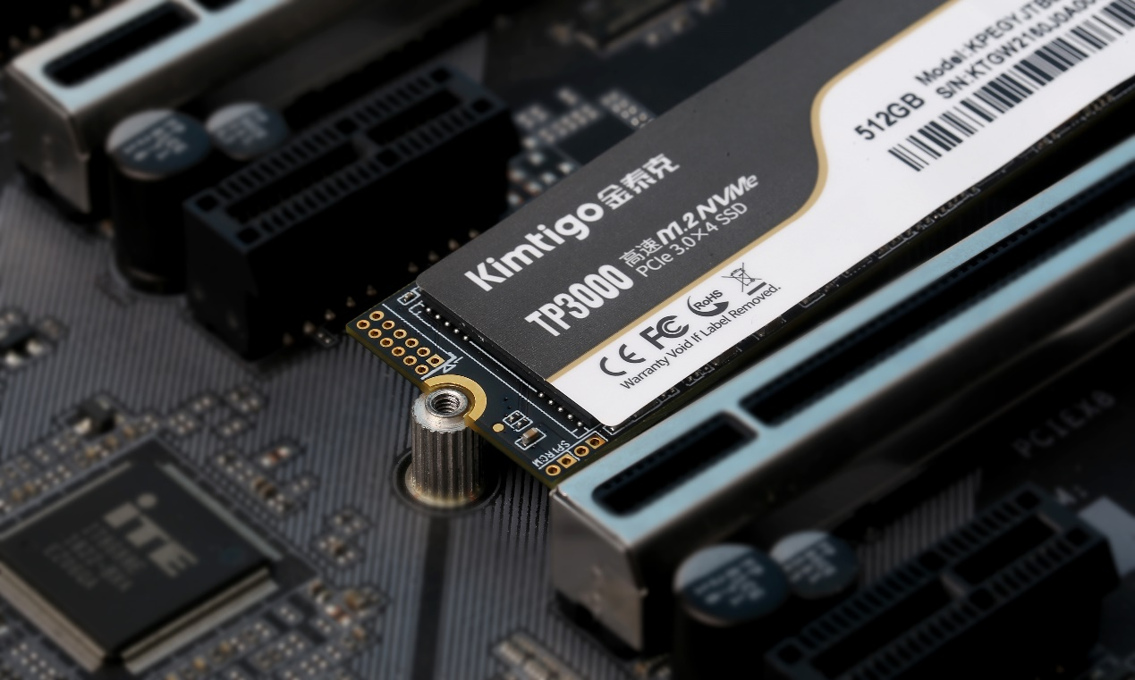 金泰克nvme固态硬盘怎么样_NVMe存储选择：金泰克TP3500 SE 1TB的性能分析_金泰克的内存和硬盘怎么样